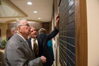 former presidents hosts hangs